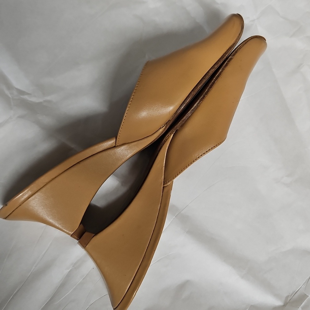 Tommy Bahama Mules All Leather Made in Spain 6M EUC Nude Natural Tan - Picture 7 of 10